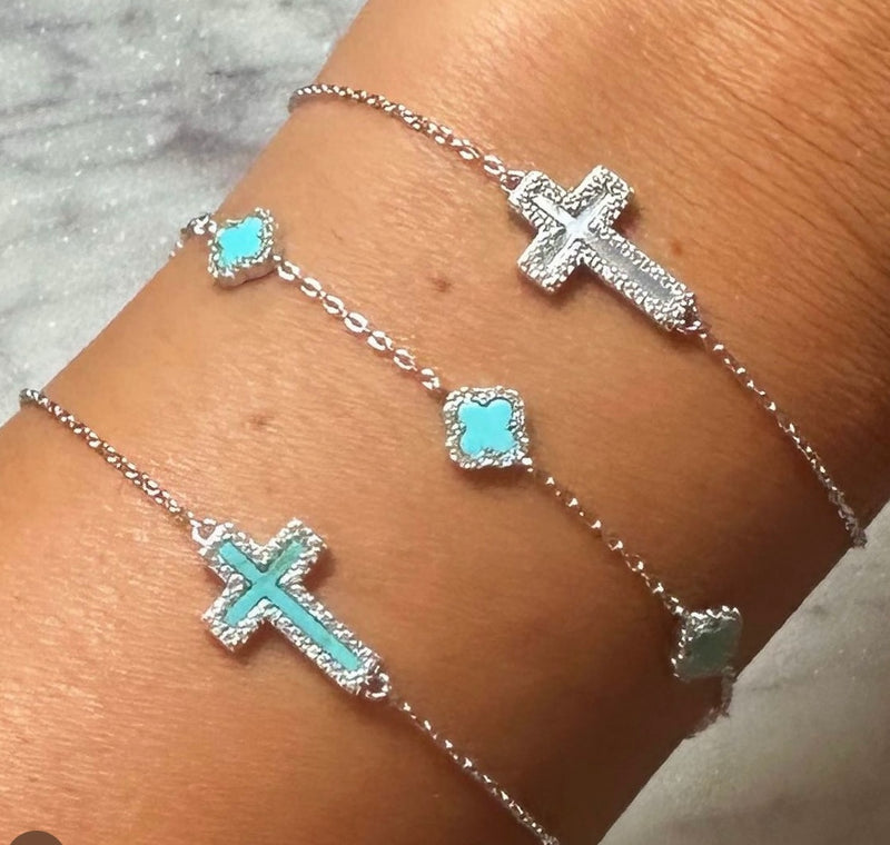 Five Mini Turquoise Clover Silver Bracelet