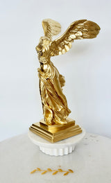 NIKE Statue - Gold